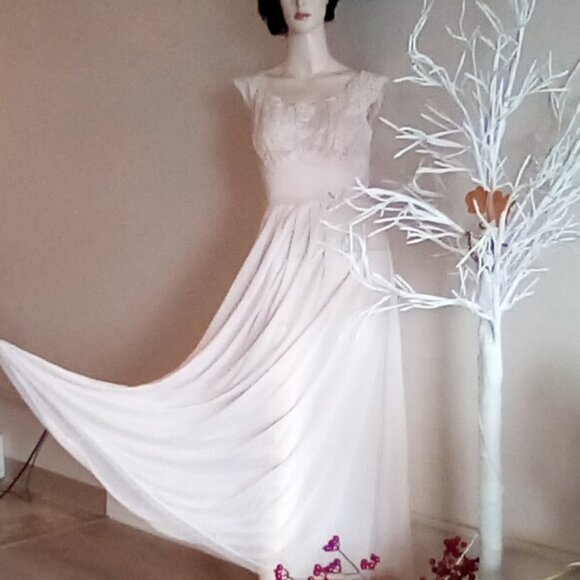 Olga Vintage NWT Black Long Flowing  Negligee Size M And Vanity Fair Negligee 36 - Picture 9 of 15